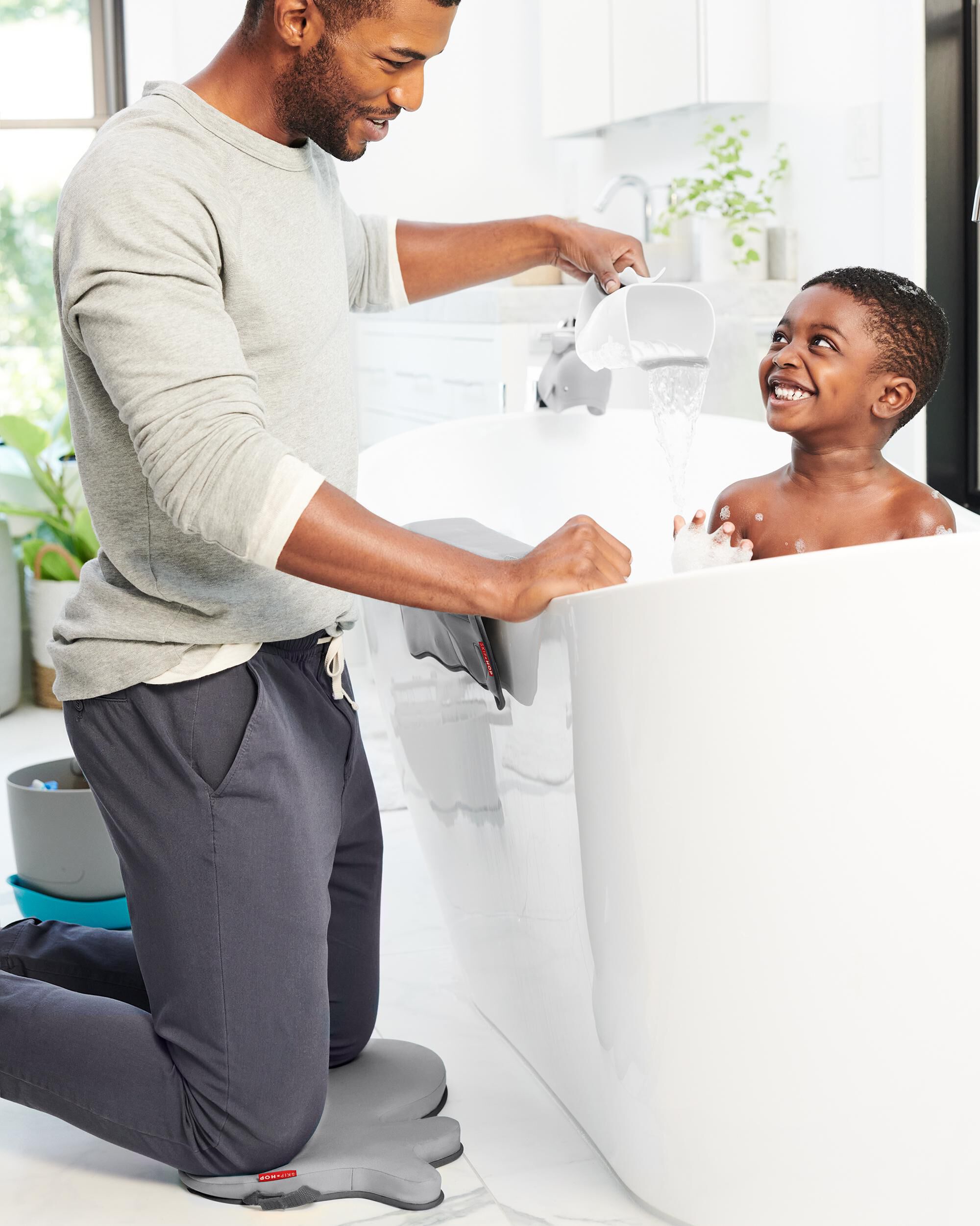 MOBY® Waterfall Bath Rinser - White, image 10 of 13 slides