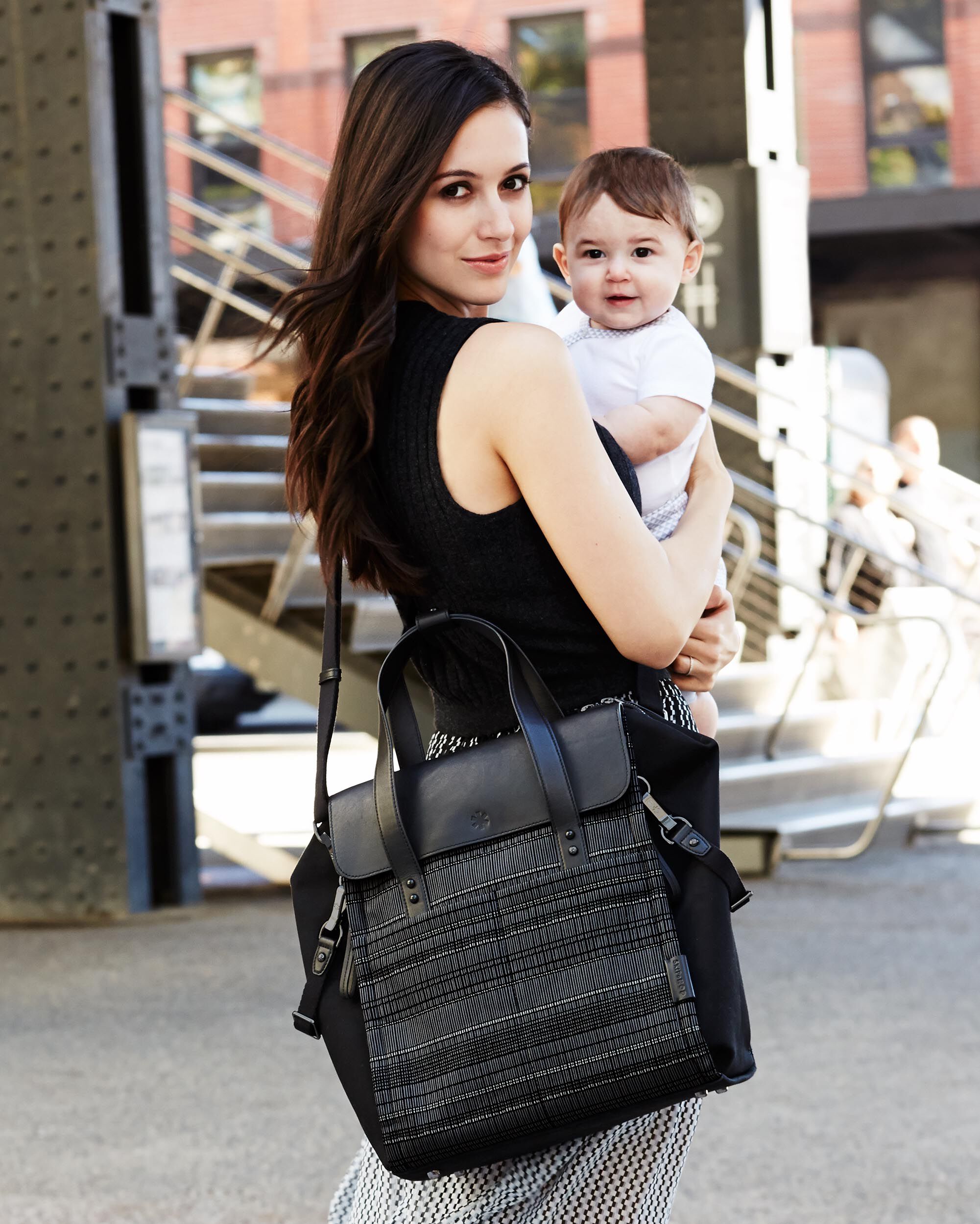 Black Highline Convertible Diaper