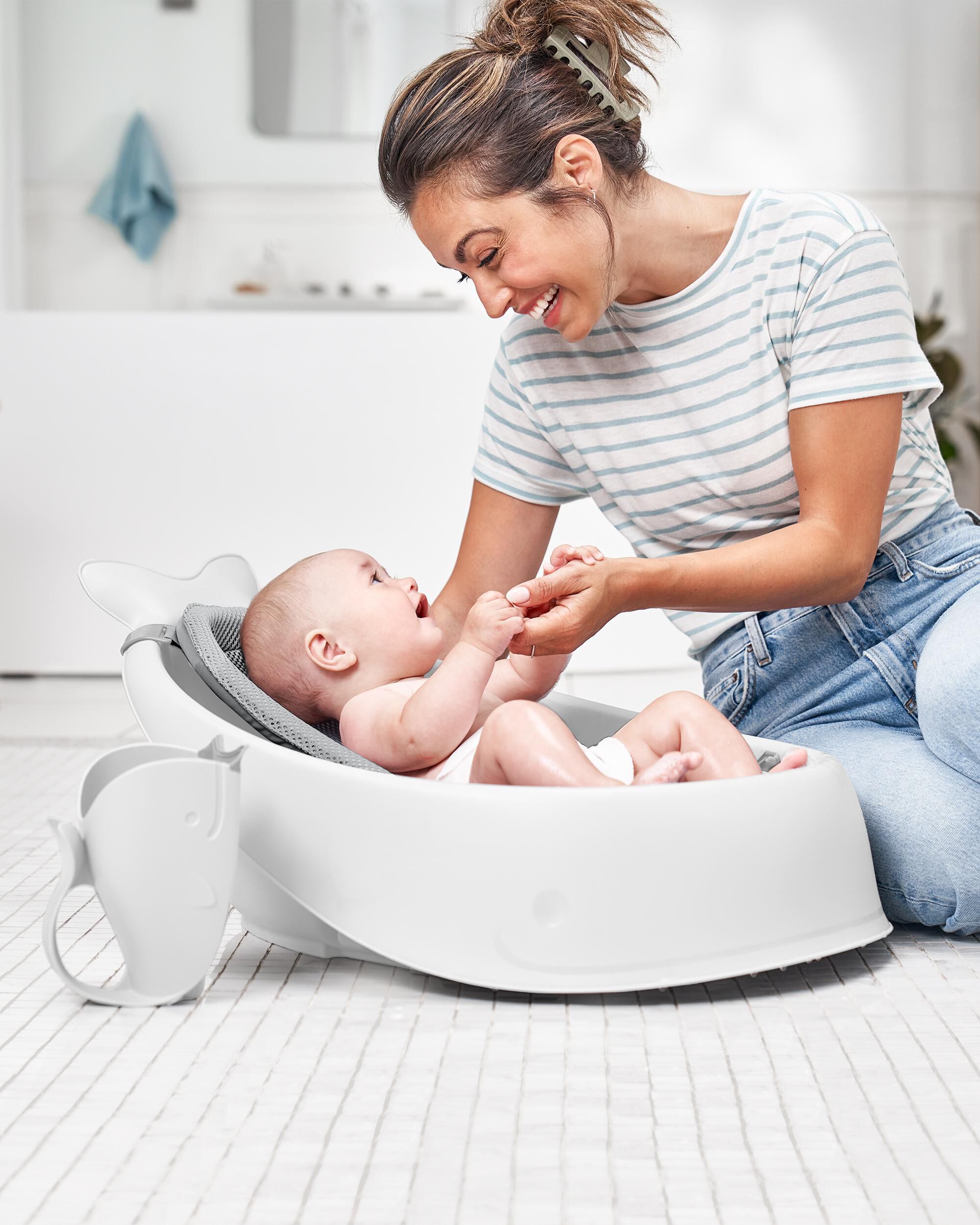 MOBY® Waterfall Bath Rinser - White, image 6 of 13 slides