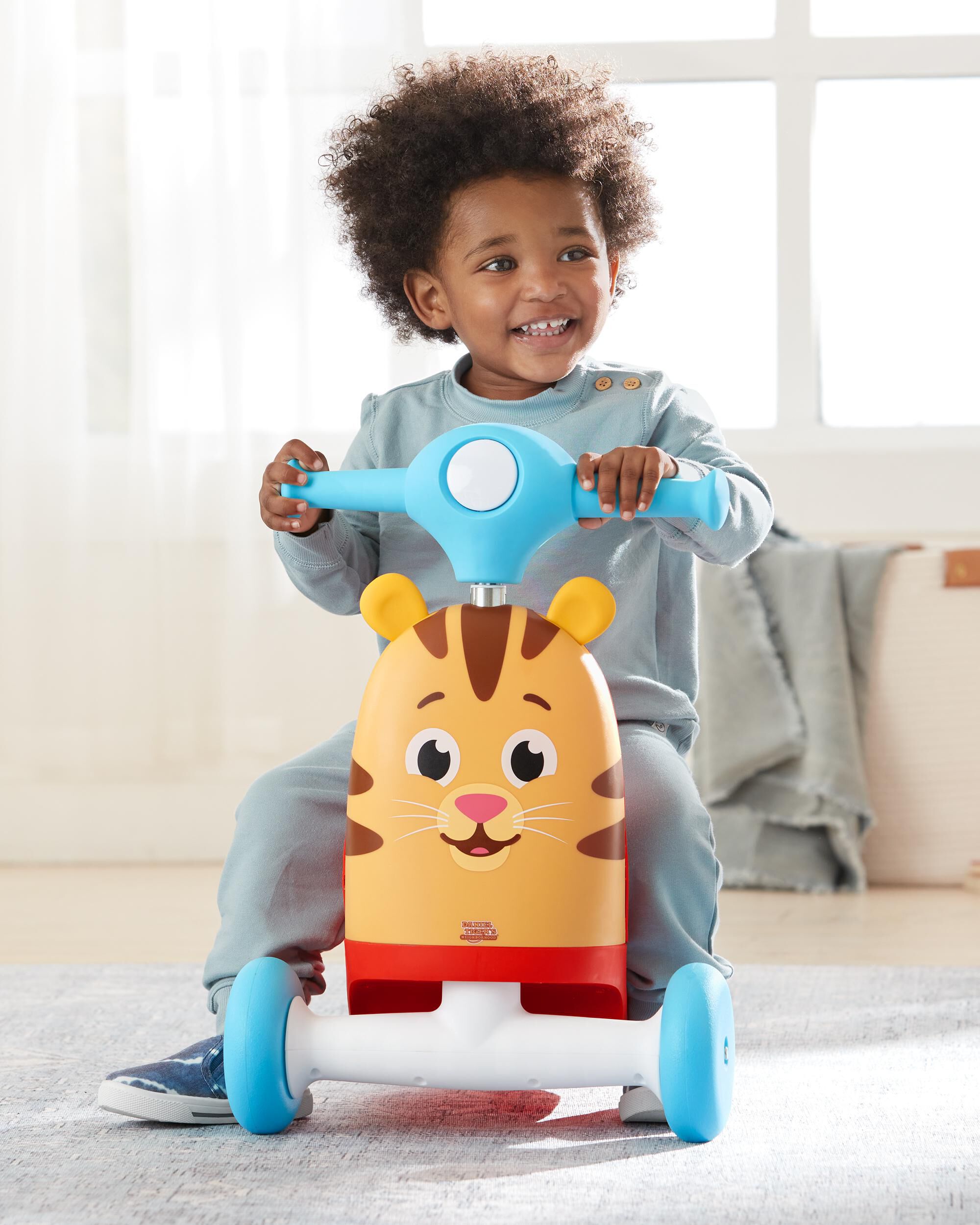 Daniel Tiger 3-in-1 Ride-On Toy, image 10 of 11 slides
