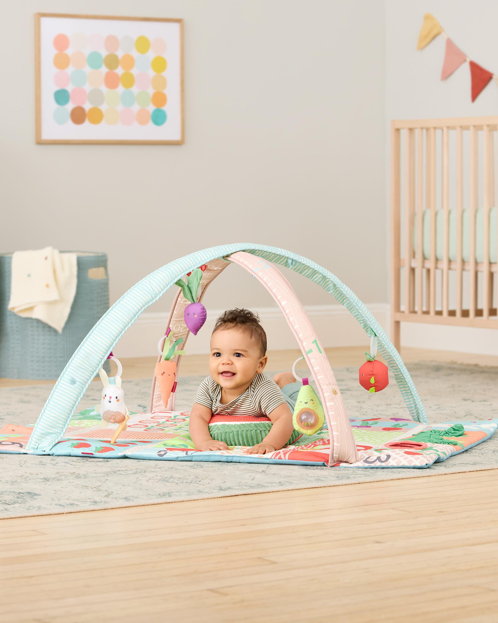 Multi Farmstand Grow Play Activity Gym skiphop