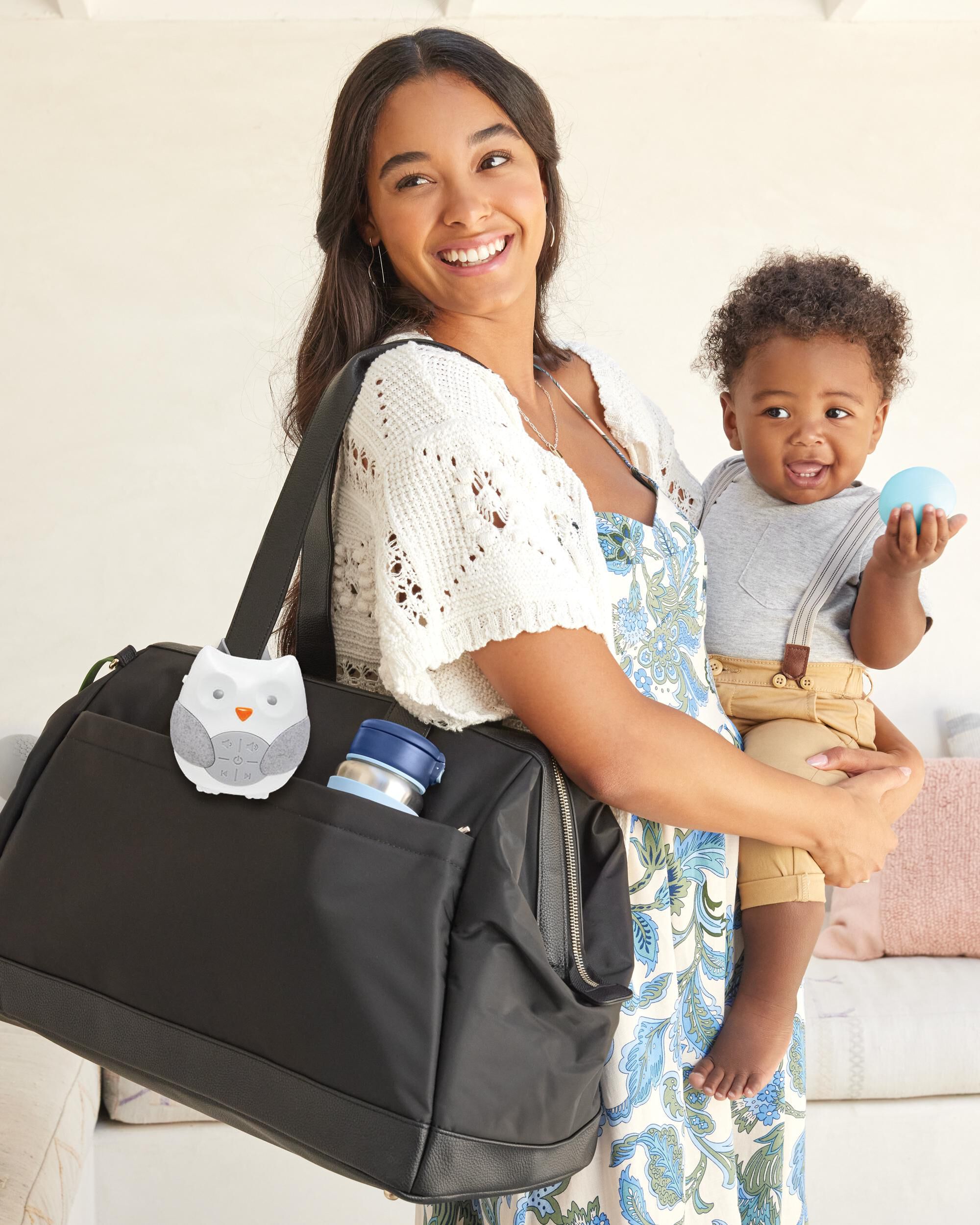 Stroll & Go Portable Baby Soother, image 2 of 8 slides
