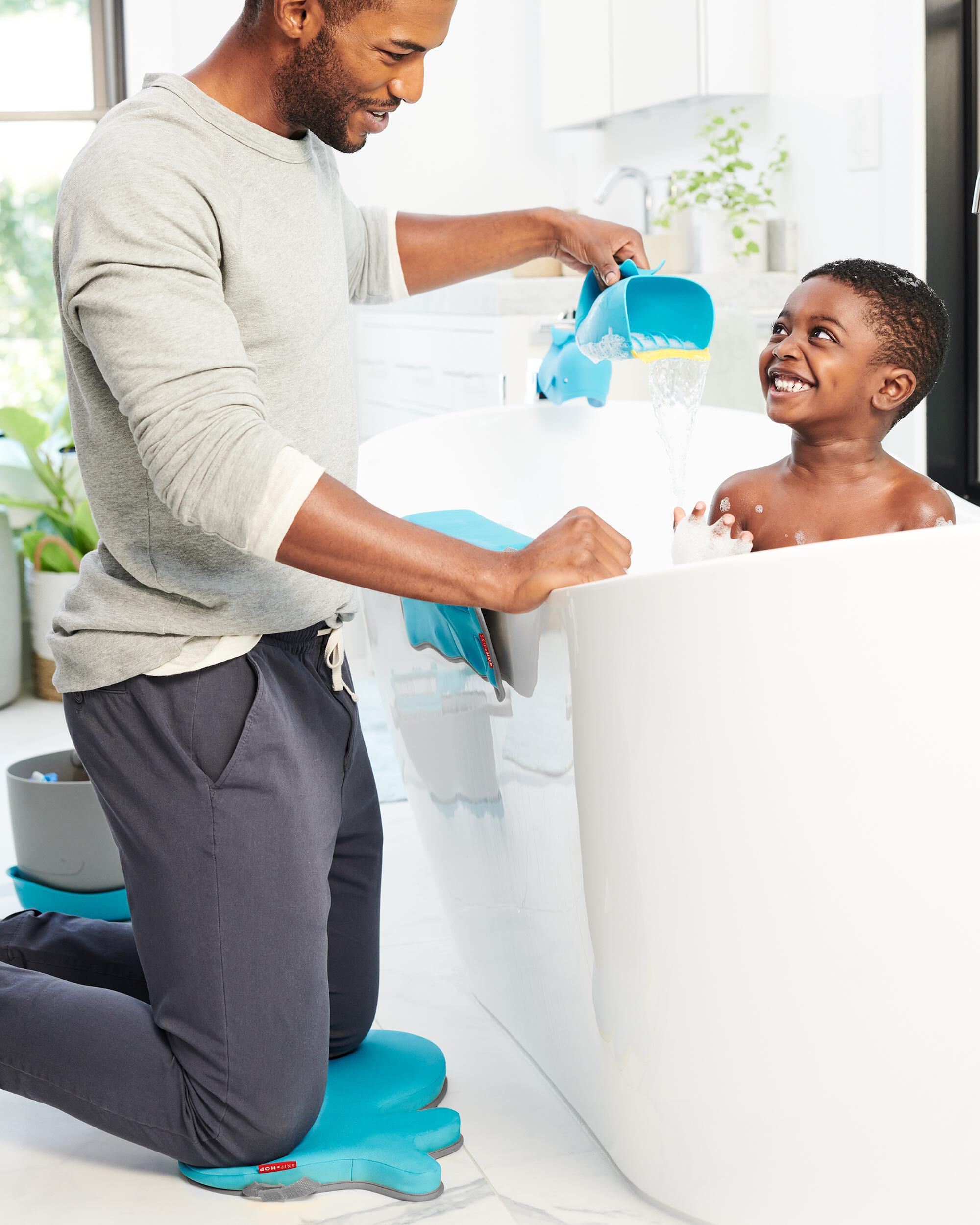 Skip hop hot sale moby bath rinser