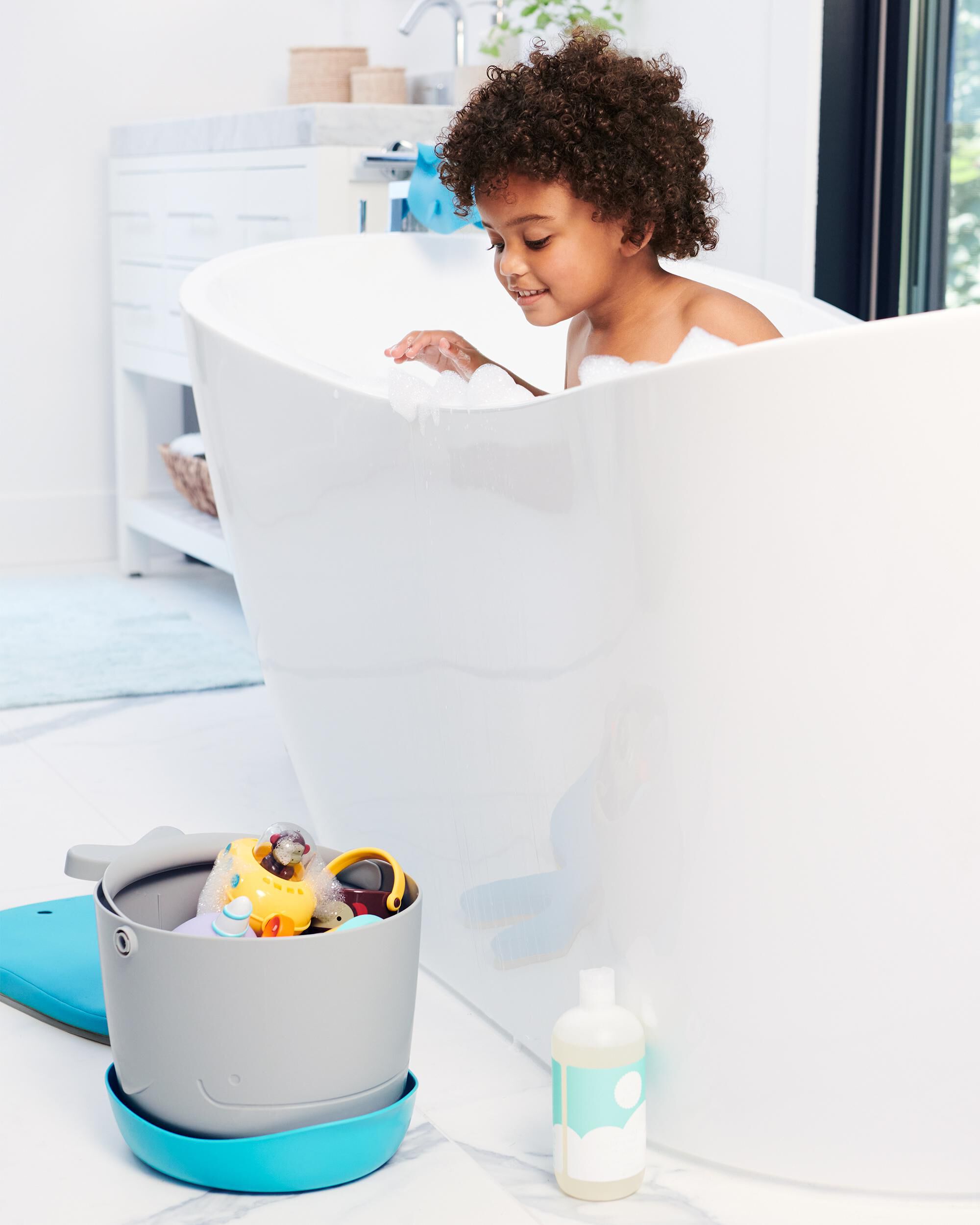 Moby Stowaway Bath Toy Bucket, image 4 of 10 slides