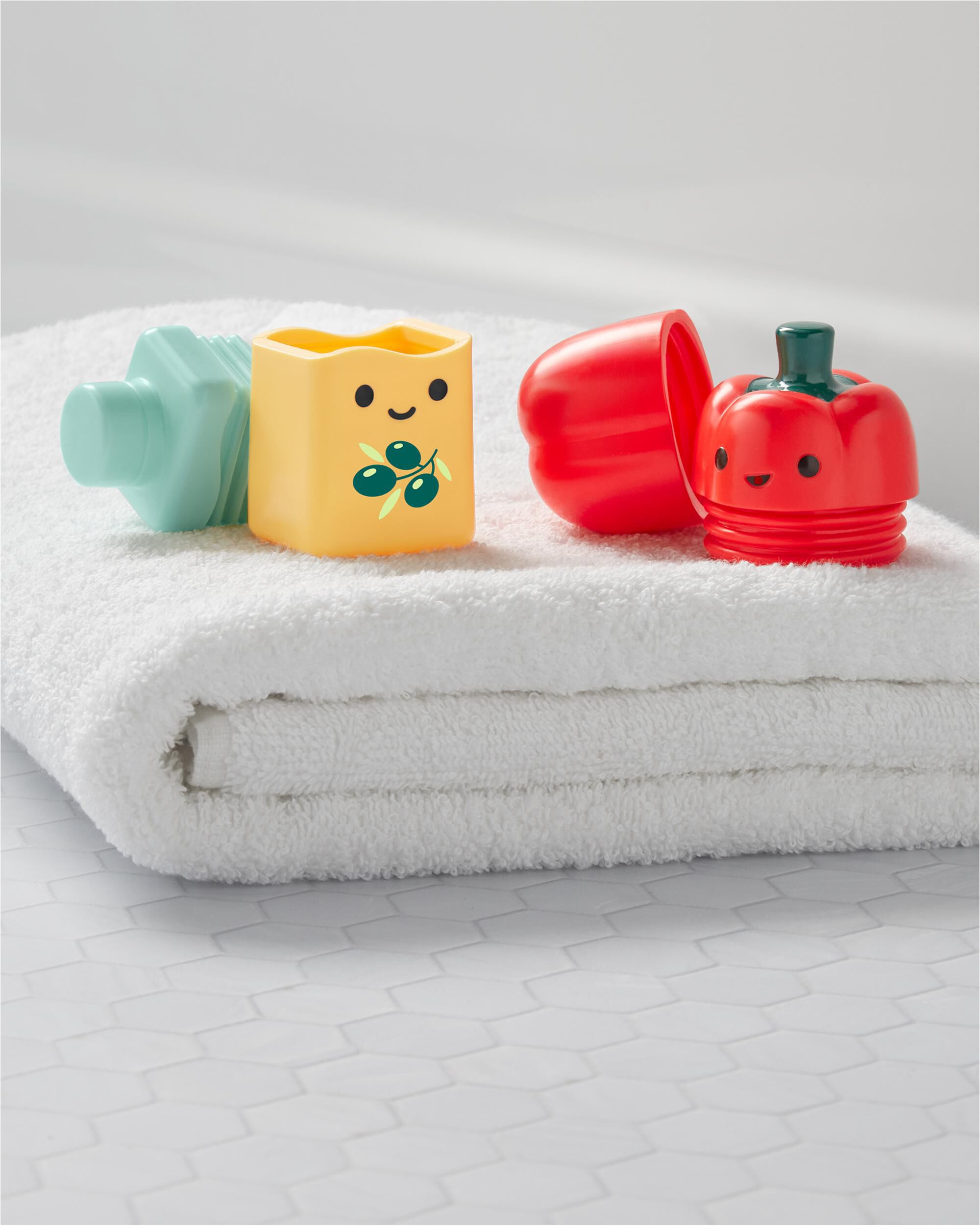 Tub-to-Table Café Prep & Serve Salad Bath Toy Set, image 4 of 6 slides