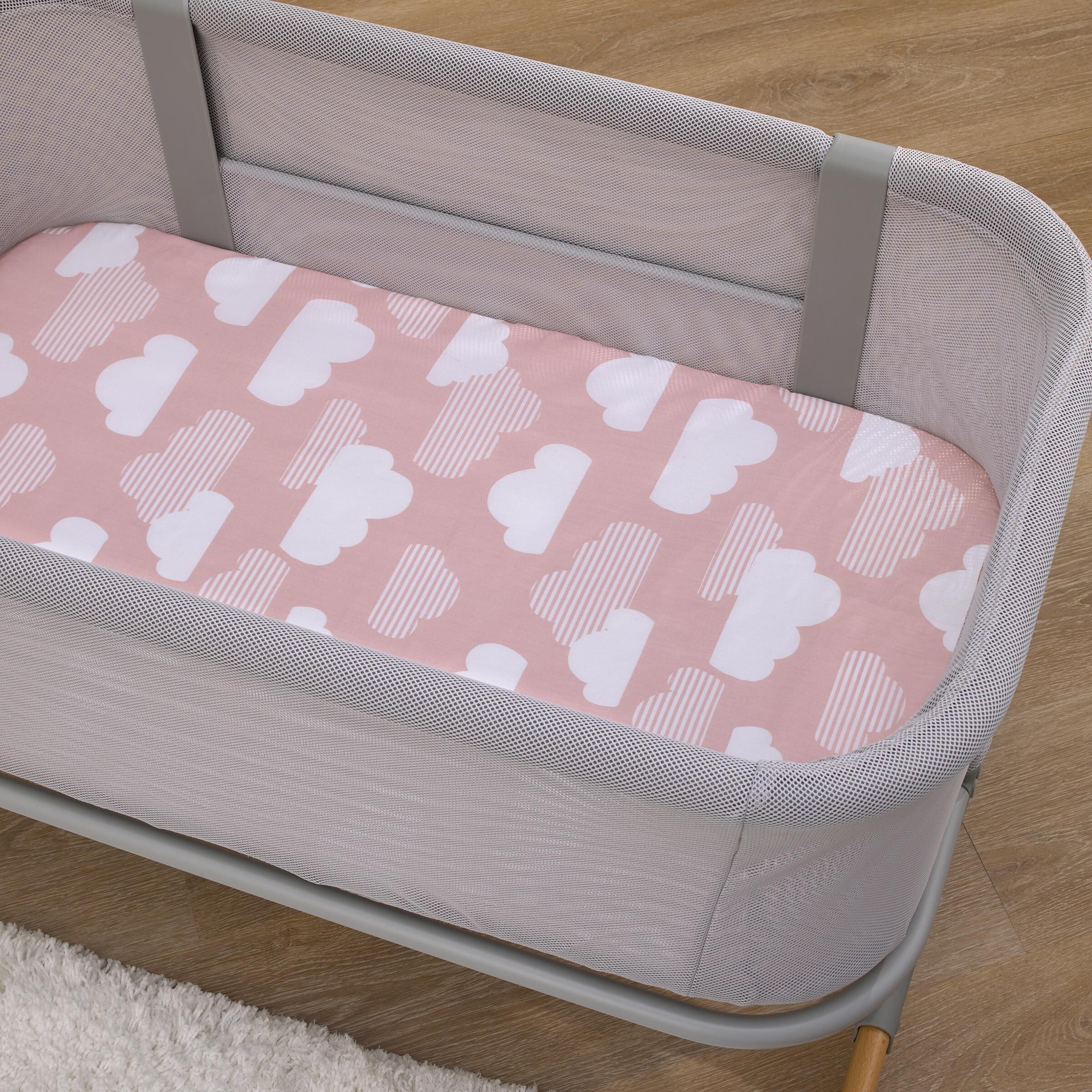 Skip Hop Cozy-Up 2-in-1 Bedside Sleeper 100% Cotton Fitted Bassinet Sheet - Pink & White Clouds, image 2 of 4 slides