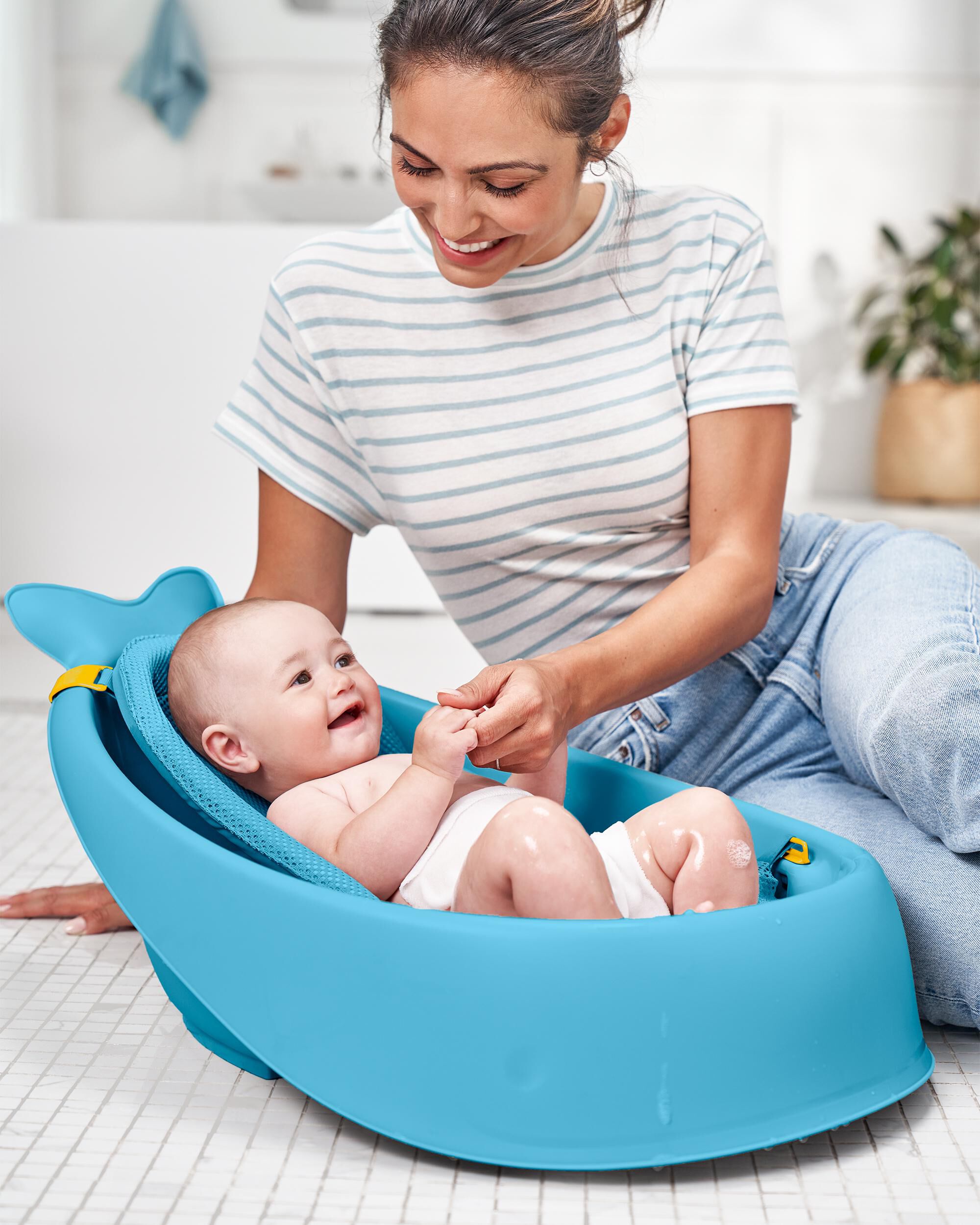 MOBY® 3-Stage Whale Bathtub With Sling, image 5 of 16 slides