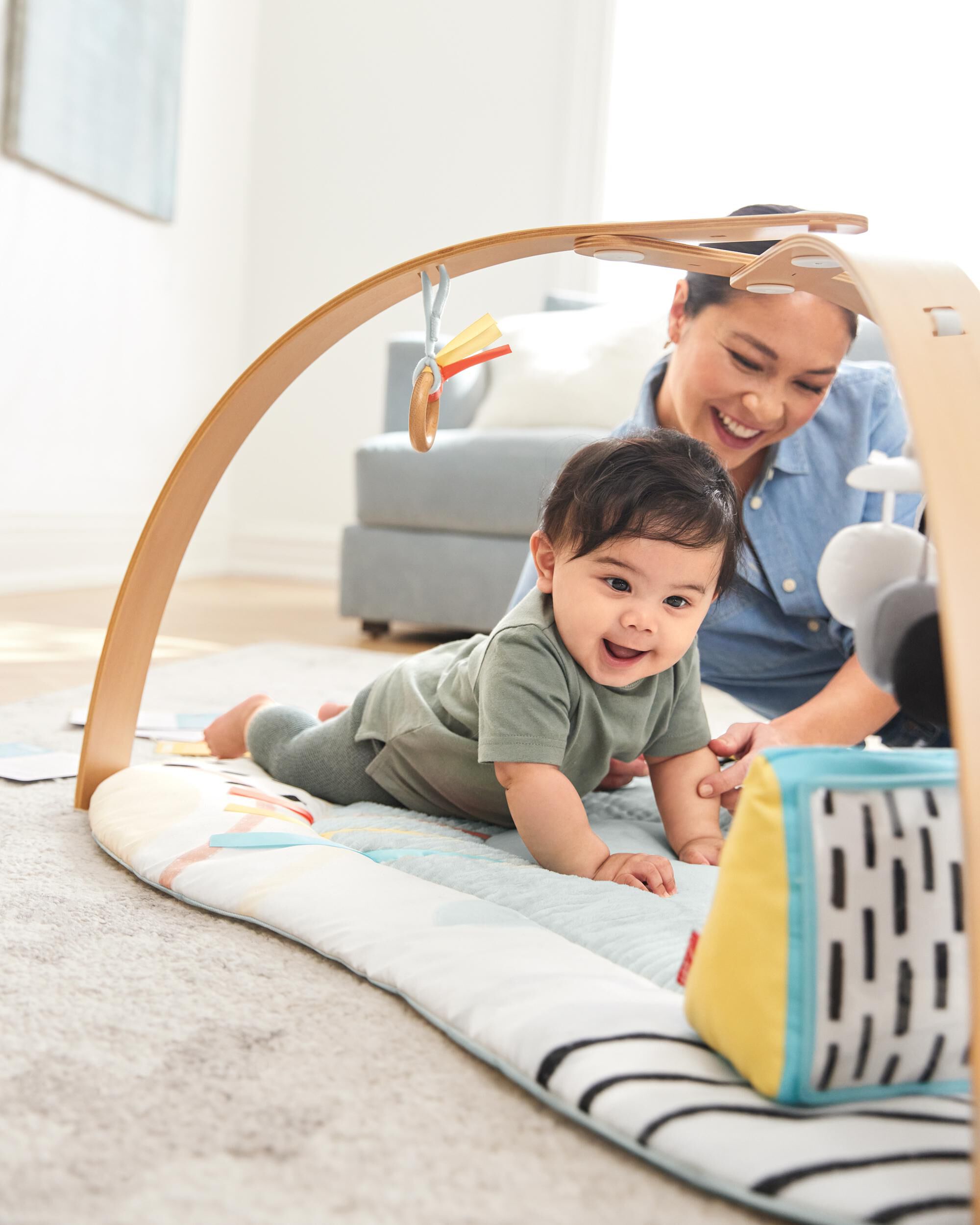 Multi Baby Discoverosity Montessori Inspired Play Gym skiphop