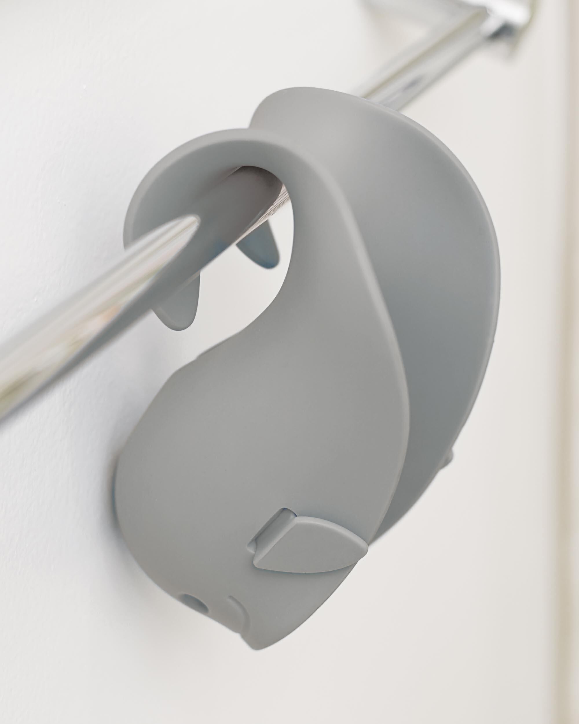 Grey Moby Spout Cover Grey skiphop