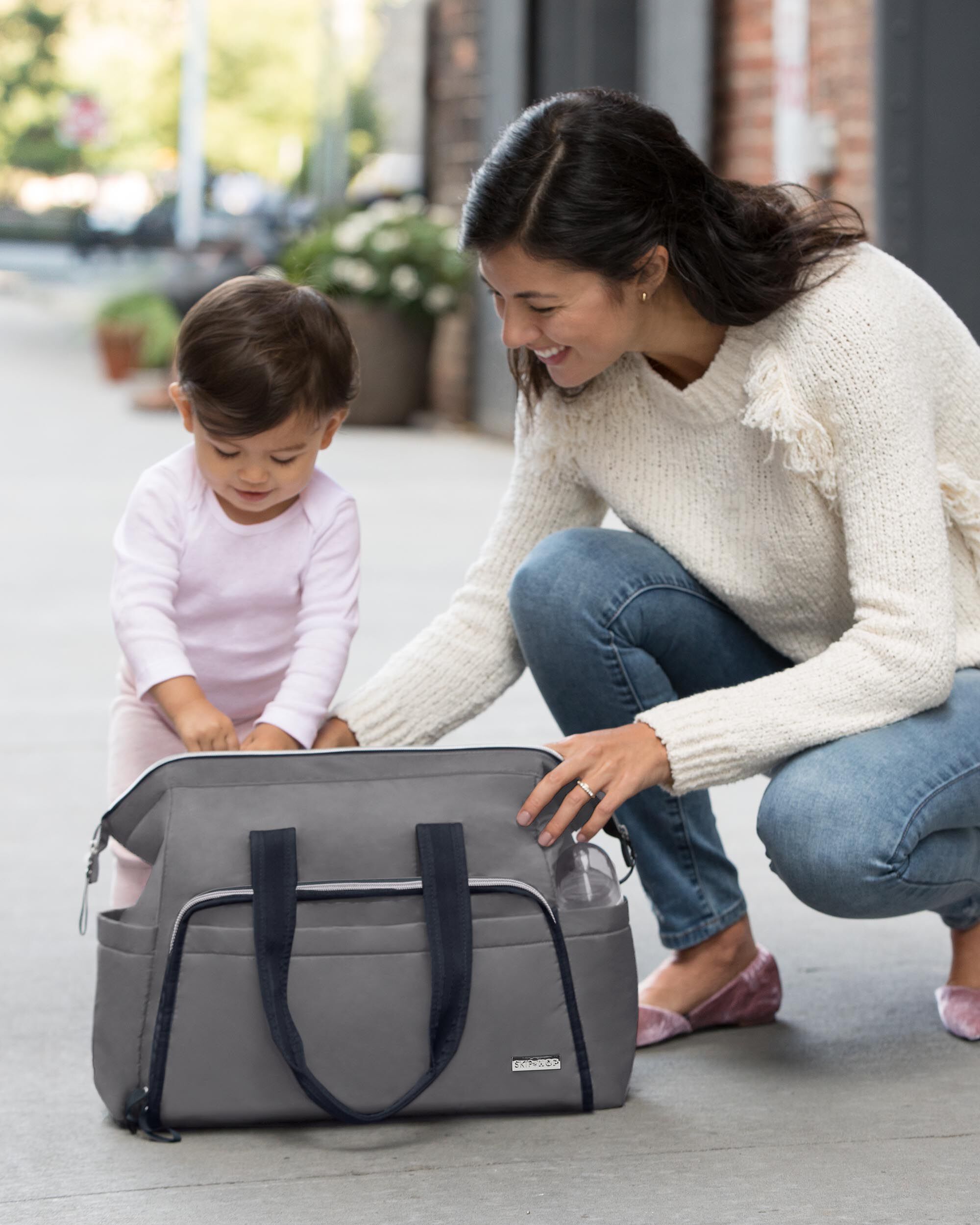skip hop mainframe wide open diaper satchel