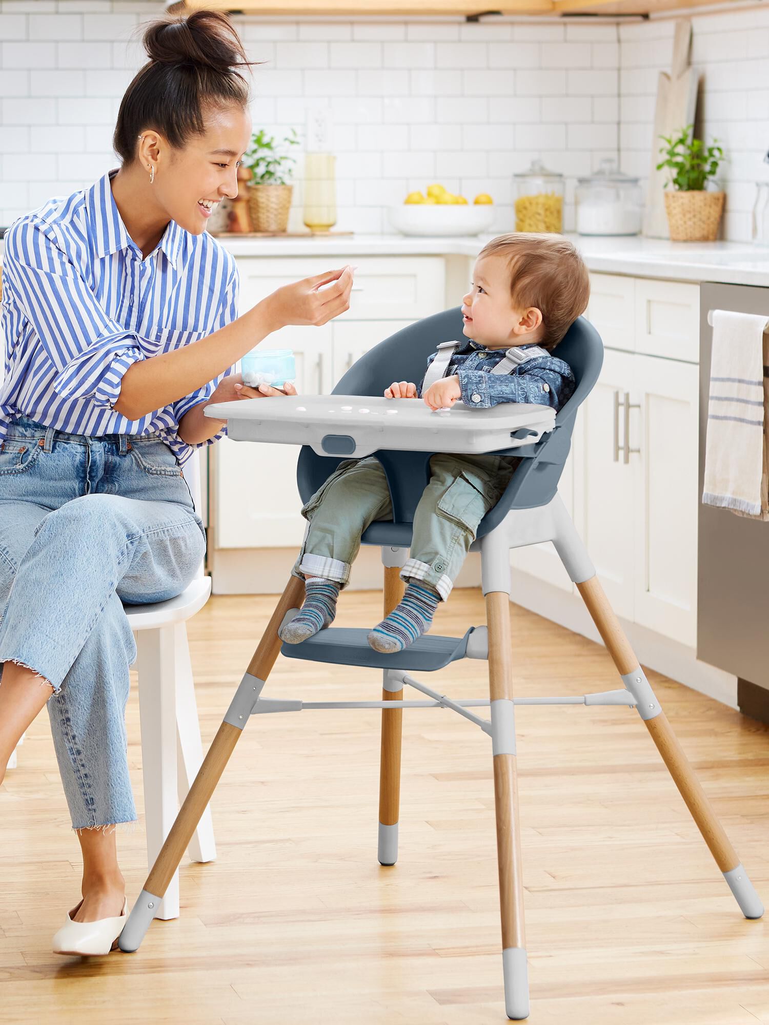 Skip hop baby high sale chair
