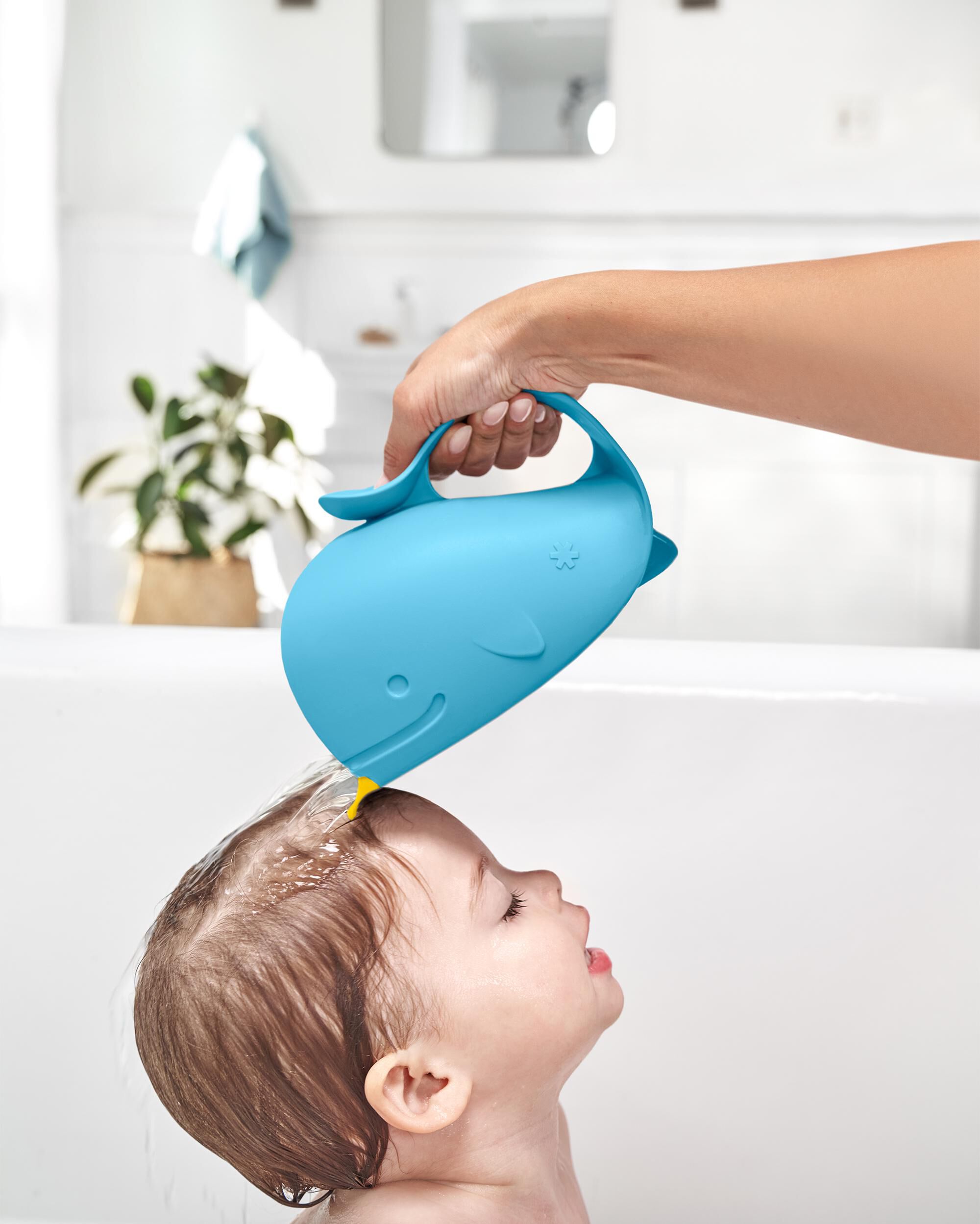 Skip hop waterfall rinser outlet