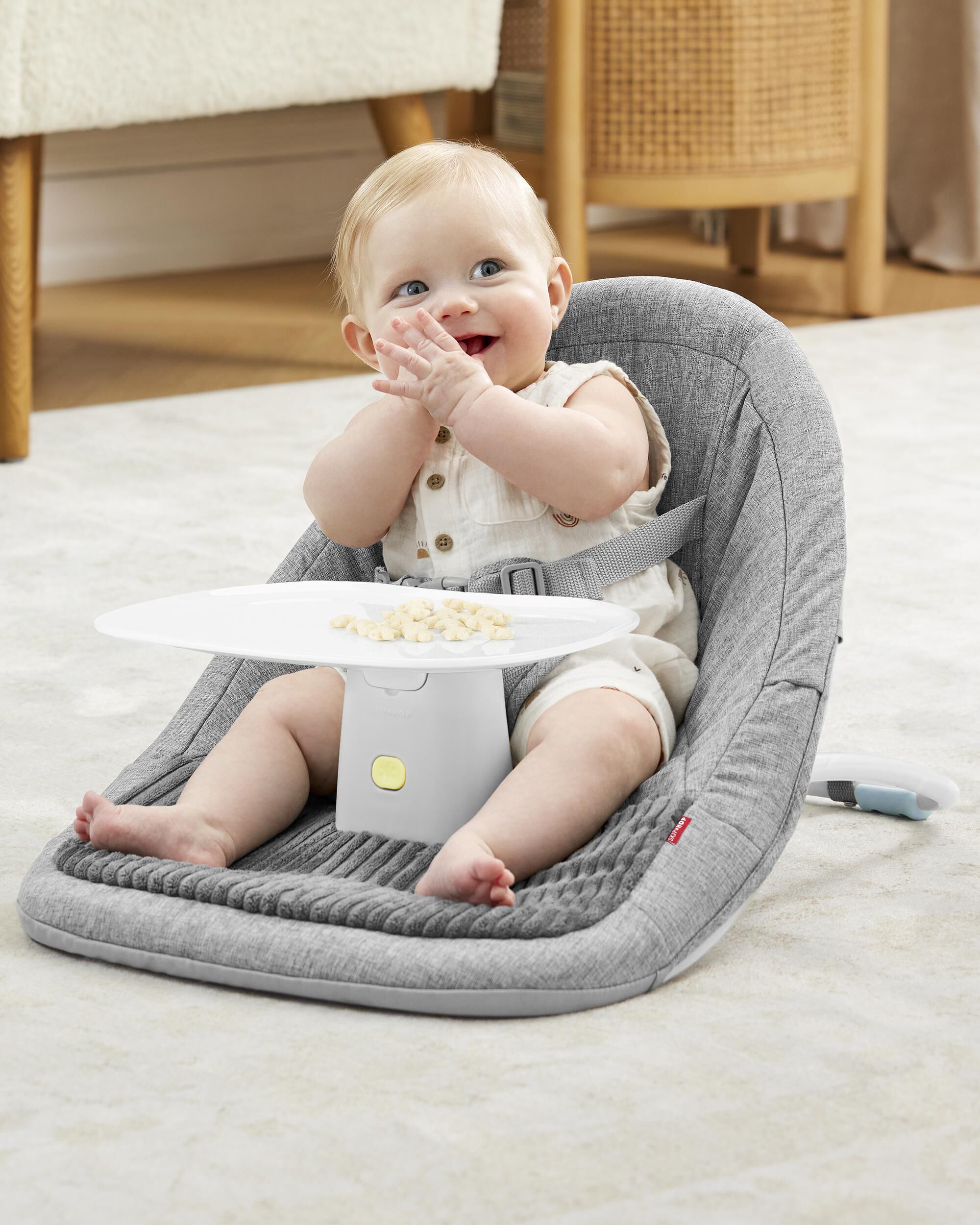Silver Lining Cloud Upright Floor Seat Tray
, image 2 of 4 slides