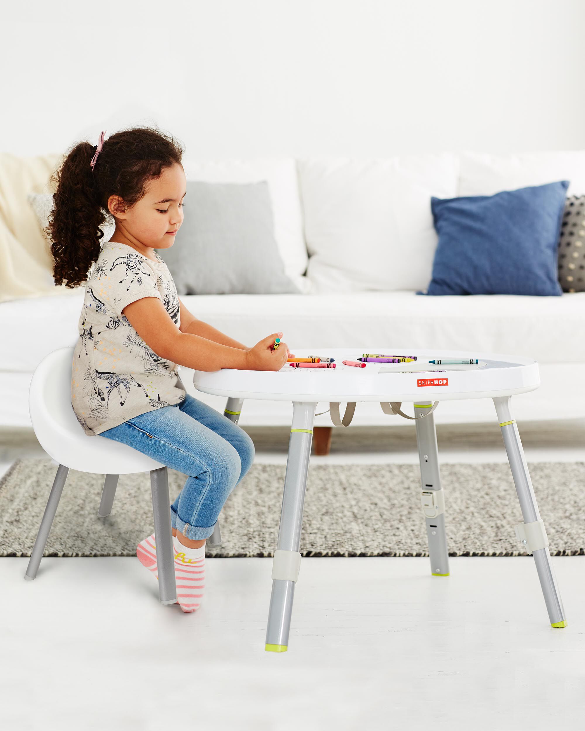 White Kid Chairs skiphop