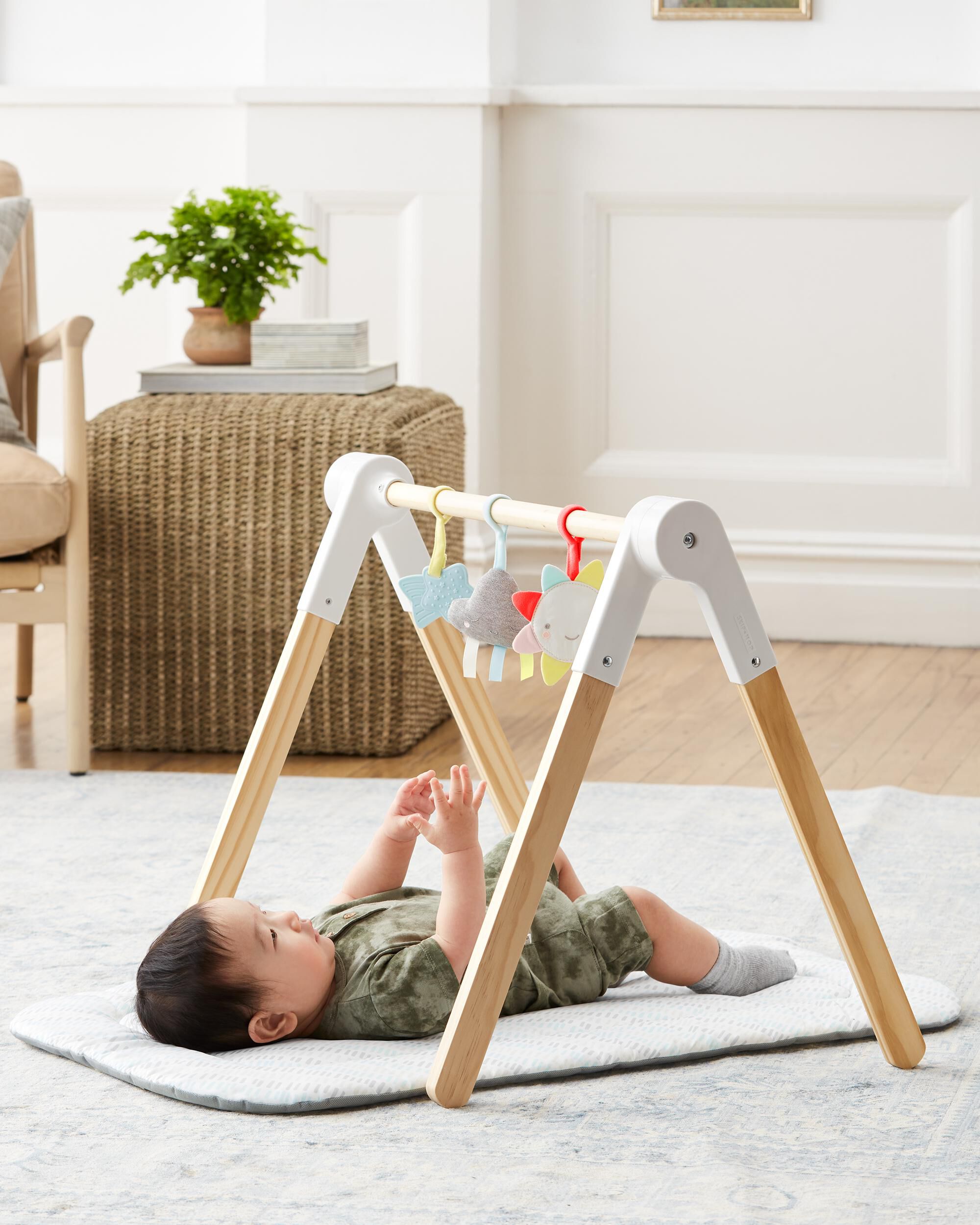 Best skip hop activity gym store