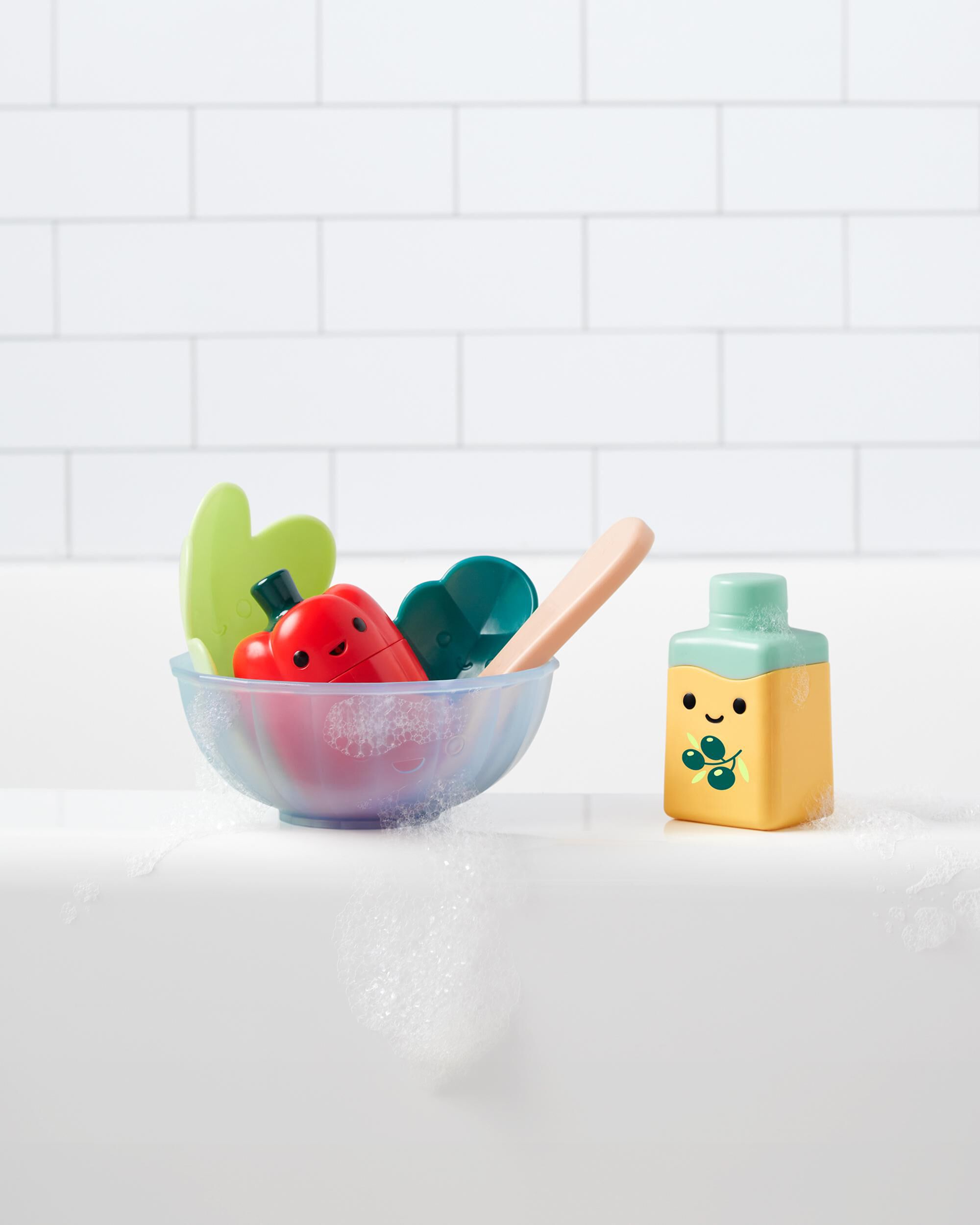 Tub-to-Table Café Prep & Serve Salad Bath Toy Set, image 2 of 6 slides