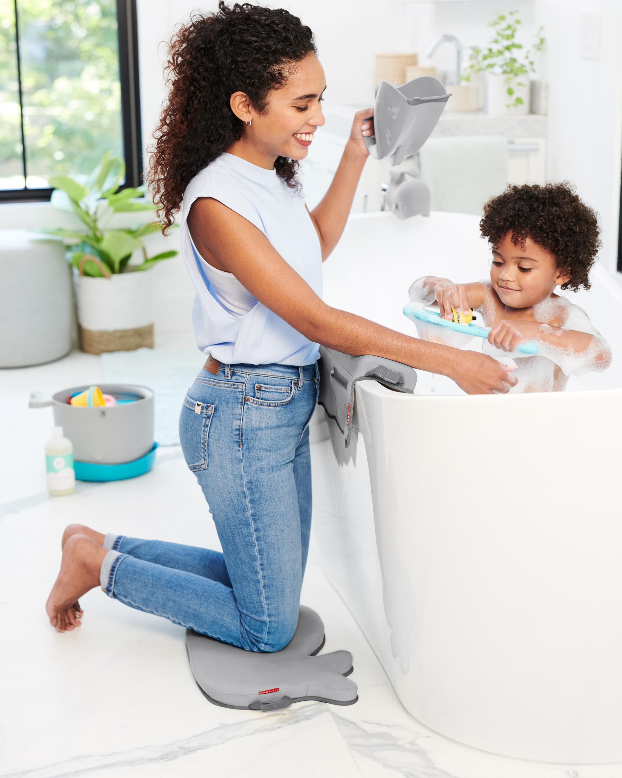 Moby Waterfall Bath Rinser - Grey, image 9 of 14 slides