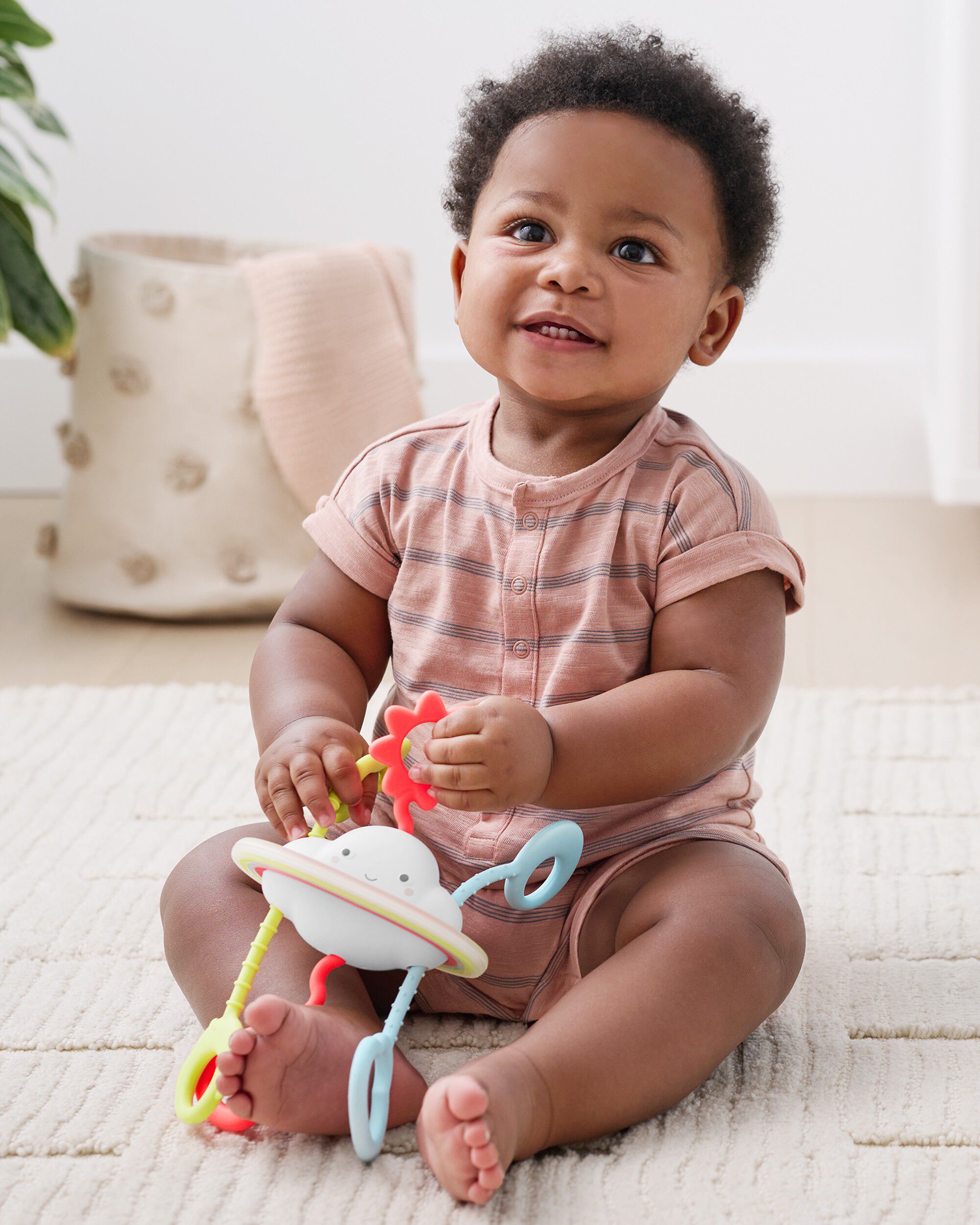 Baby Silver Lining Cloud Pull & Play Baby Sensory Toy, image 4 of 5 slides