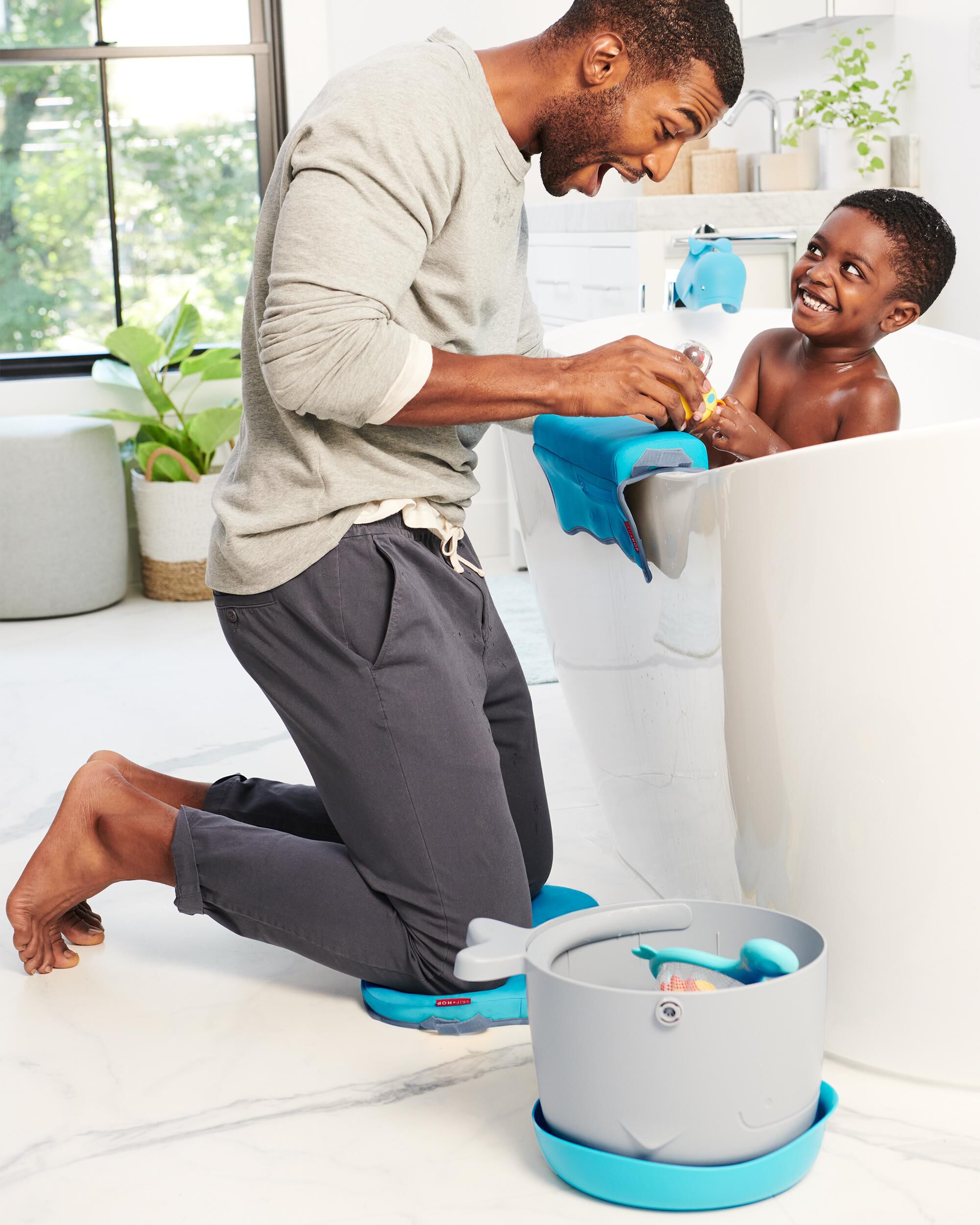 Moby Stowaway Bath Toy Bucket, image 10 of 10 slides